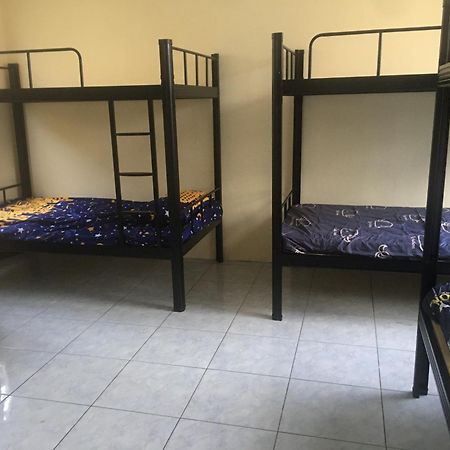Ostello Gung Domitory Pattaya Esterno foto