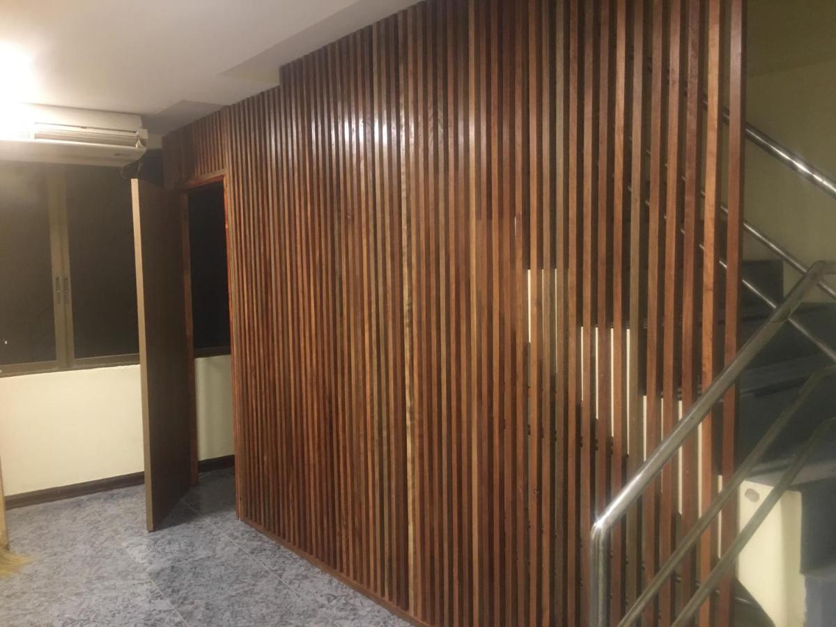 Ostello Gung Domitory Pattaya Esterno foto